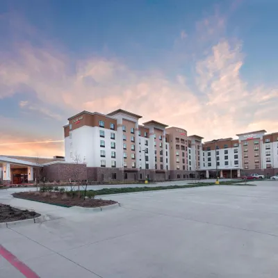 Courtyard Dallas DFW Airport North/Grapevine Hotels near Great Wolf Lodge Water Park | Grapevine