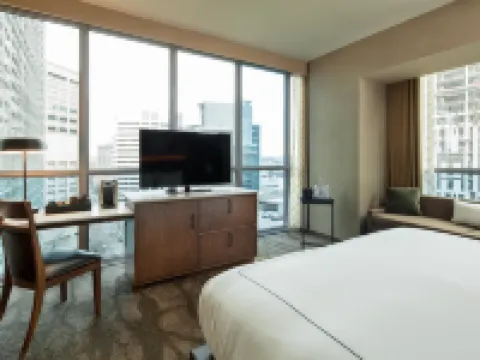 The Porter Portland, Curio Collection by Hilton Hotels near Pioneer Courthouse Square