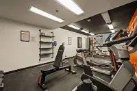 Airport Honolulu Hotel - Gym