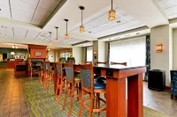 Hampton Inn Ellsworth/Bar Har - parking