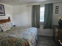 Cozy cabin feel in midtown Reno Hotels near Reno–Tahoe International Airport