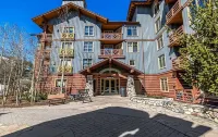 Spectacular Views from 1-bedroom Condo in Copper Mountain Center Village - Gym