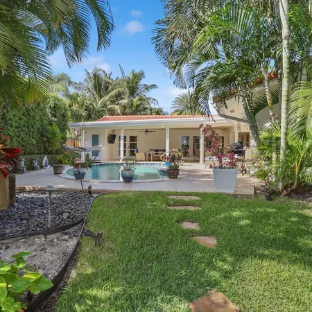 Luxurious Single-Story Waterfront Pool Villa in Delray Beach! VIP Passes!