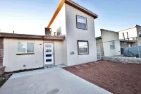 Spacious 4-bedroom house with AC and WiFi in charming El Paso Hotels near El paso directoty