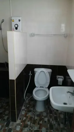 Pan on Residence Pluakdaeng Отели в г. Pluak Daeng