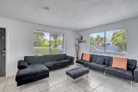 Spacious and Bright 2bed, washer/dryer, back yard