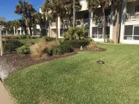 Best Beach view condo 2 story 2br 1.5ba views of ocean,pool & intercoastal.