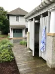 Quaint Bald Head Island Cottage close to East Beach with access to BHI Club - 4성급