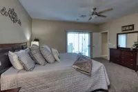 Best 4BD 3BA Lakeside pool home close to ramp. Edge of desert. Close to ramp.