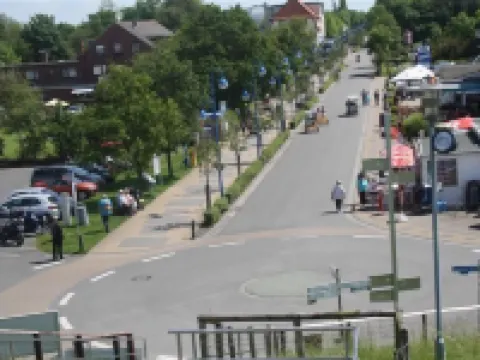 Middle row house near the beach, quiet location but in the middle of life Hotels in Tossens