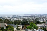 Family Friendly Great For Two Families views of SF Bay