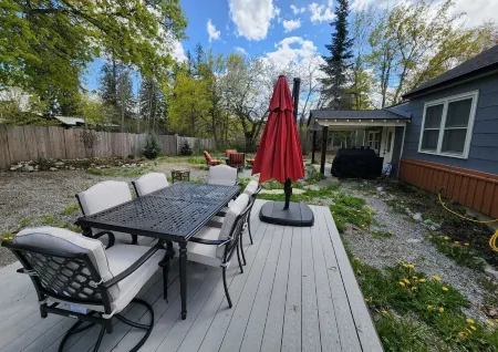 Dover Dreamer - Fireplace, BBQ, and Firepit