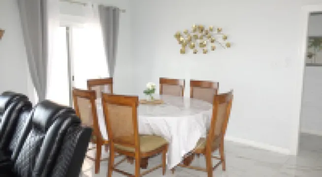 Charming 3-bedroom bay front house with WiFi and AC in fabulous Gulf Shores AL