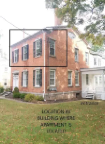 Located in the Historic downtown district, cozy studio, wifi.