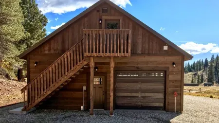 Surround Yourself with 2.5 Acres of Private Mountain Escape - 1 Bed/1.5 Bath