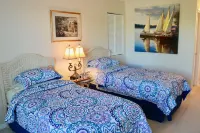 #1 Siesta Key Beach -Super Clean -2 Level Townhouse -2Br/2.5 Bth- 5 Star- 1400sf