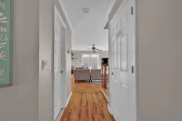 Oceanfront Villa with Skyline Views Hotels in Keansburg