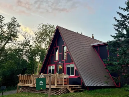 THE CAMPFIRE LODGE @ BIG POWDERHORN MTN WITH HOT TUB