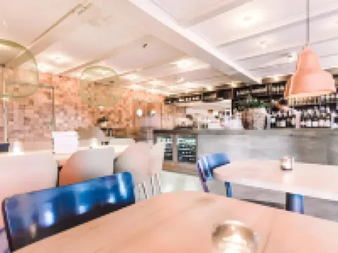 Logement Overzee 內斯酒店