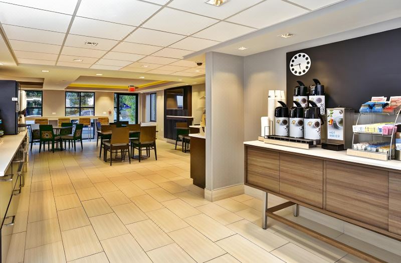 Holiday Inn Express Boston-Waltham by IHG photo 5