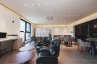 The Land Hotel Hayang Branch