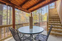 Hot Tub -Pet Friendly -Arcade & Corn Hole-Dock Access w/ a Canoe & Paddle Board