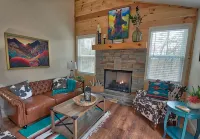 Charming 2-bedroom house with WiFi, AC nestled in the mountains of clayton