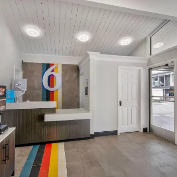 Americas Best Value Inn & Suites Eureka