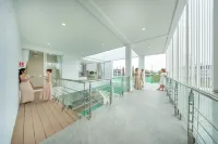 Shin Lalynn Pool Villa