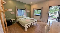 Suanrakkhun Resort Hotels in Thep Sathit