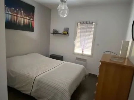 APPART T3 DANS RESIDENCE SUR HAUTEUR LA CIOTAT Отели рядом с достопримечательностью «Plage d'Arène Cros»