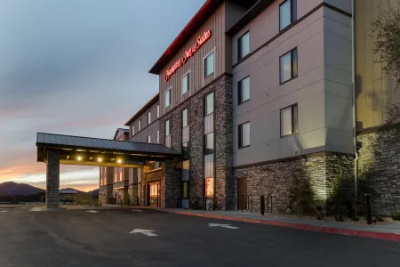 Hampton Inn & Suites by Hilton Porter Ranch Los Angeles Отели рядом с достопримечательностью «Ботаник Гарден»