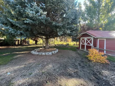 Enjoy your stay at the Cabin Creek Inn