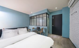 Icheon Boutique XYM