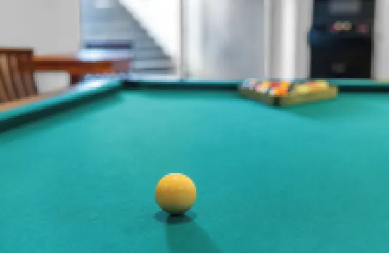 Lakefront Paradise: Views, Heated Pool, Games! Summer & Winter Fun For Everyone! Hotels in Thompson