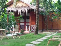 Quoc Phuong Riverside Homestay Hotels near Coconut Dao Relics