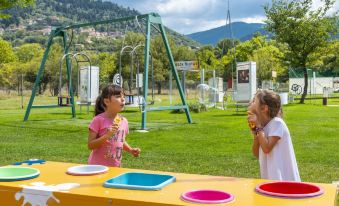 Ninemia Stay and Play