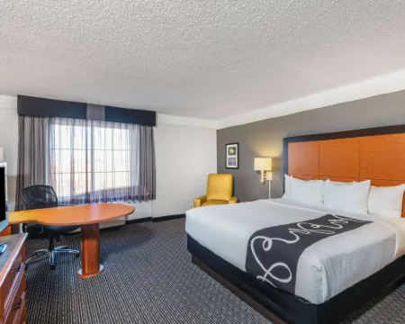 La Quinta Inn & Suites by Wyndham Pueblo Hotels in Pueblo