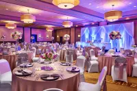 Four Points by Sheraton Milwaukee North Shore Hotels in Glendale