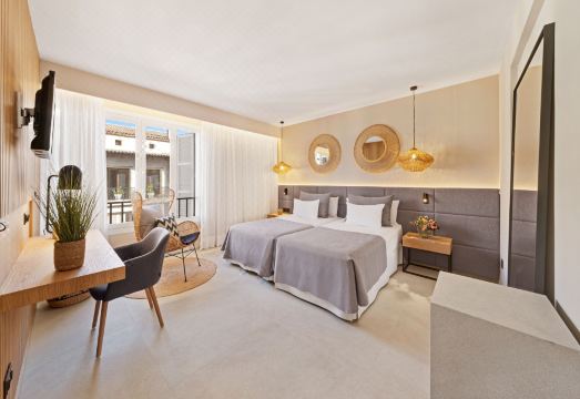 호텔 알무다이나