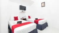 RedDoorz Near Liceo de Cagayan University Highschool Hotel di Opol