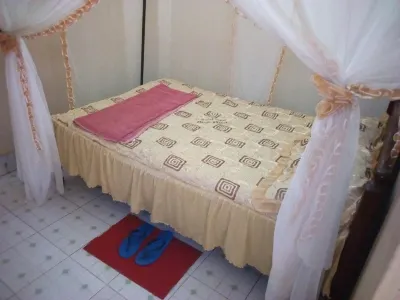 Pinnacle Guest House Hotele w: 
