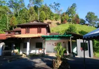Lembin Village Sdn Bhd - parking
