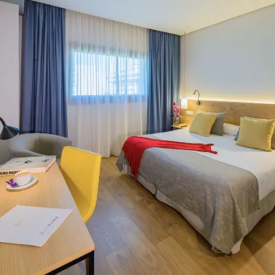 Hotel Porcel Aida バラハス駅周辺のホテル