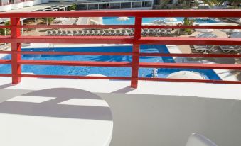 Coral Star Apartments