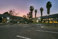 Cresta Thapama Hotel - parcheggio