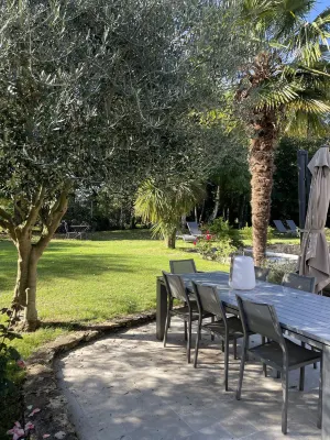 Villa Cassandre Hotels in Veigne