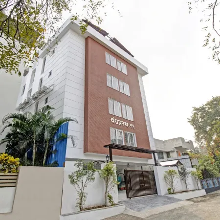 Treebo Chandraprasth Residency