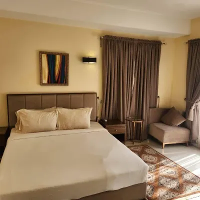 Golden Alpine Hotel & Resort - 2-Star