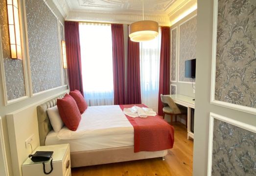 2. 트리다 호텔 이..